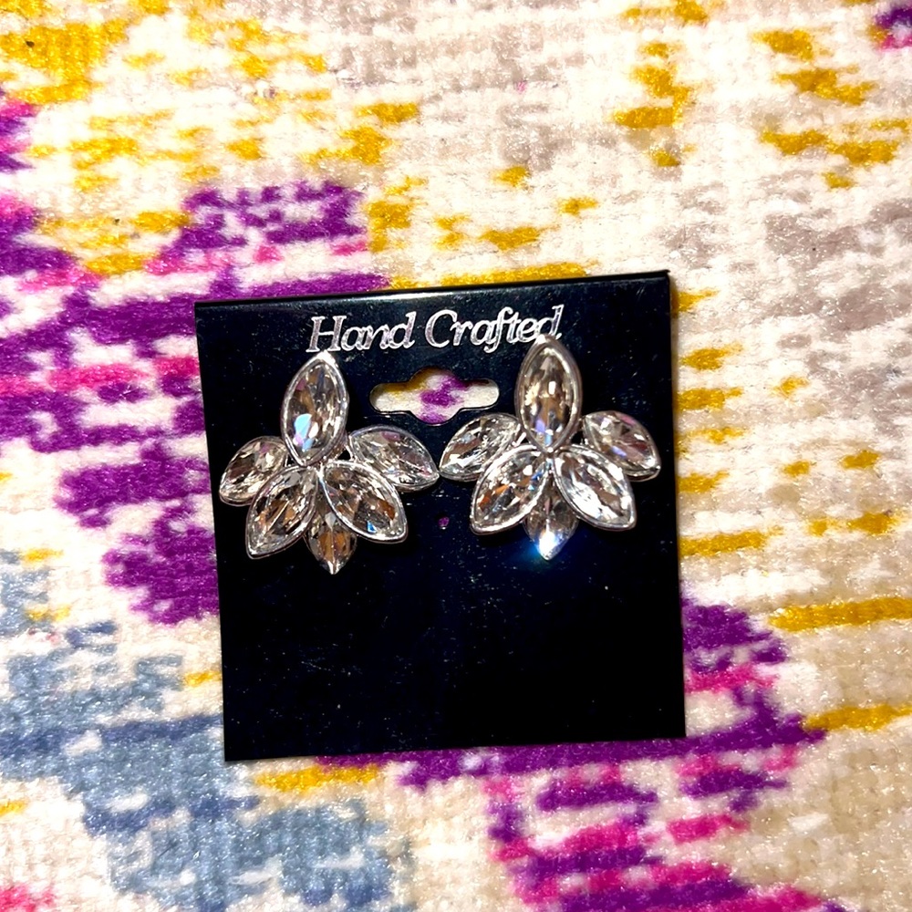Vintage silver stud earrings NWOT